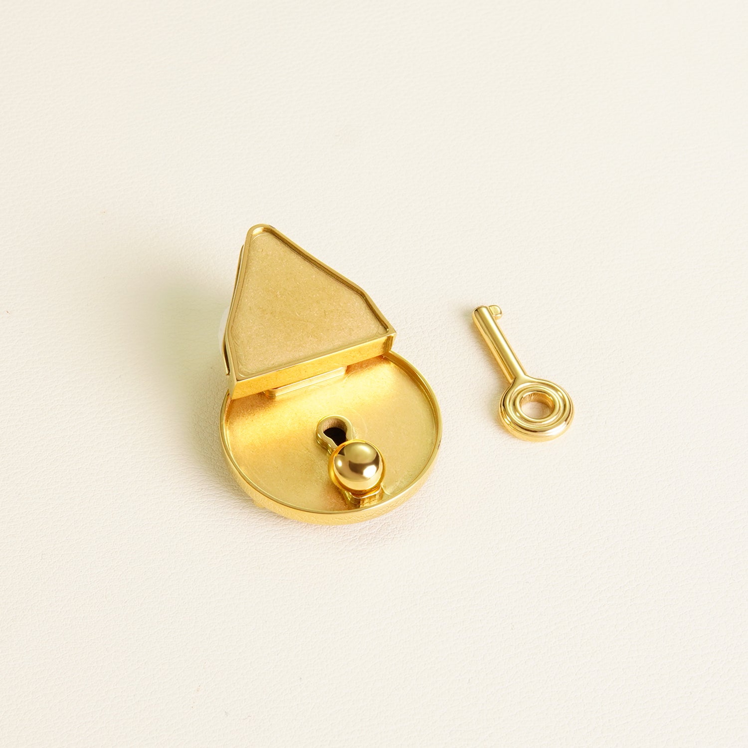 Large Round key lock – hilitybaghardware