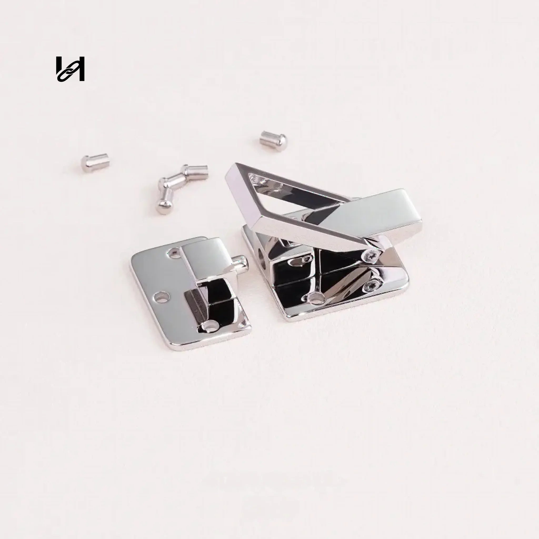 Suitcase flip lock - hardware