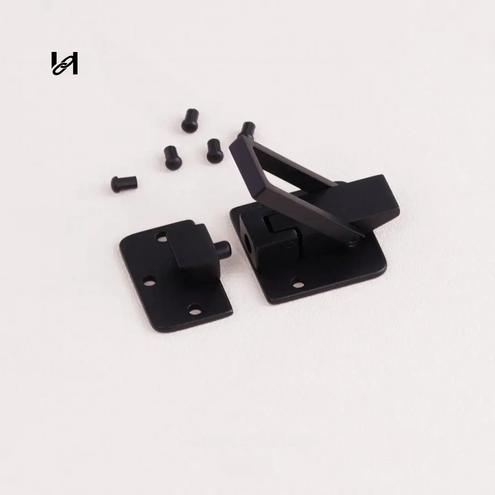 Suitcase flip lock - hardware
