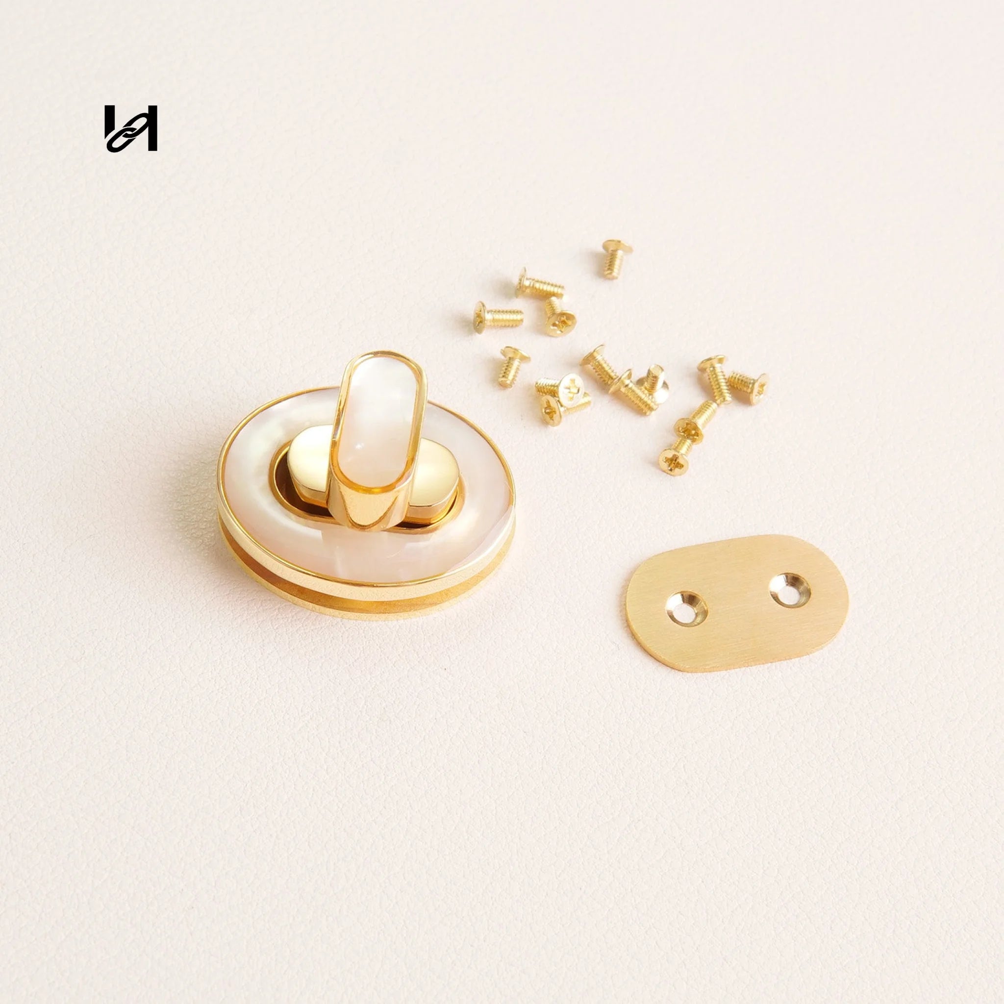30×24mm Stainless Steel Oval Shell Design Locks with Colored Finish - White / Gold - hardware
