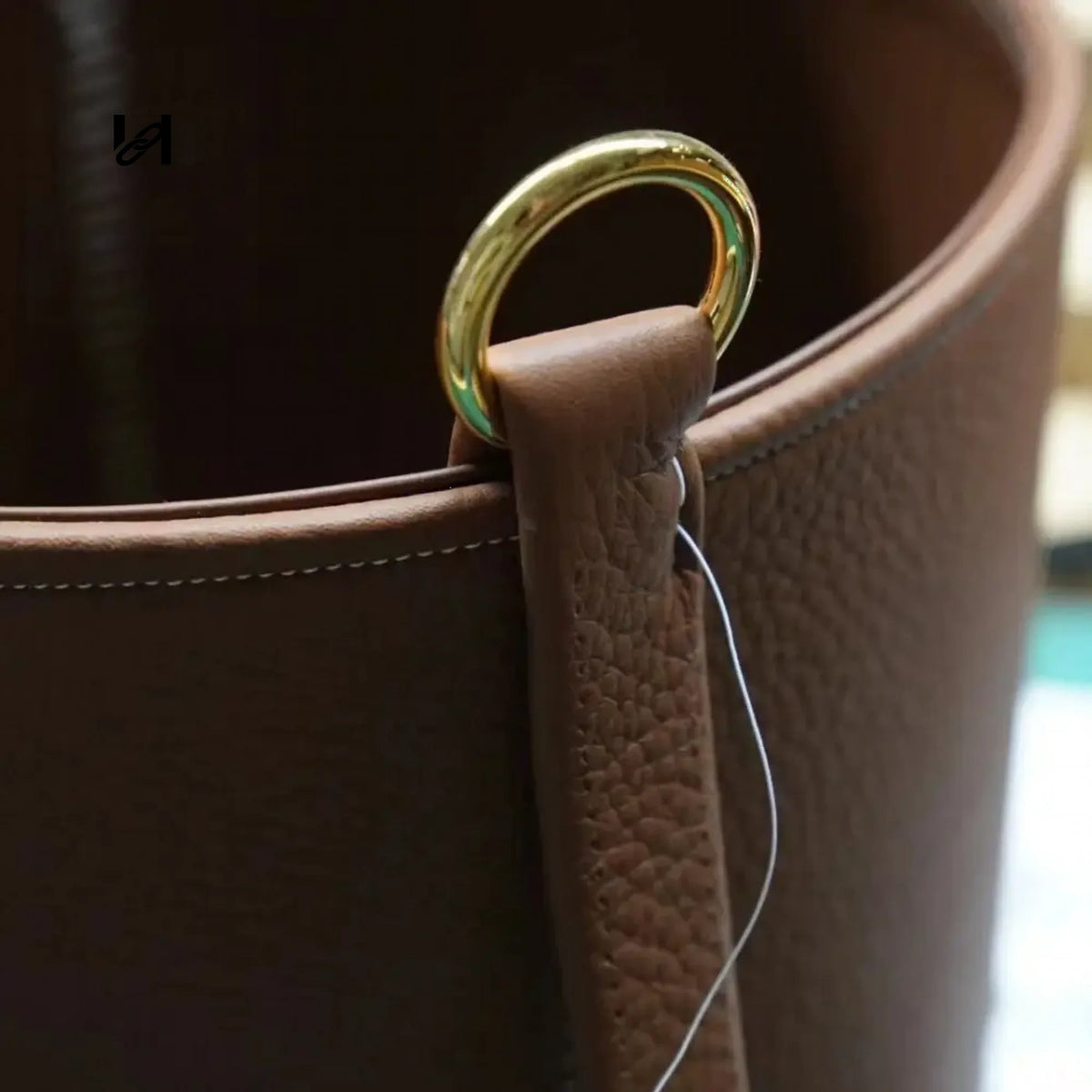 Round close ring - hardware