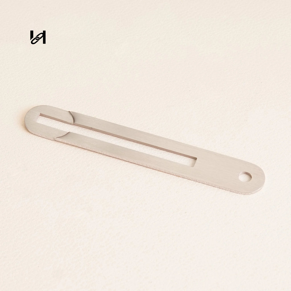 316L Stainless Steel Single-Hole Hinge Set | 
24K Gold Plated / Mirror Polished Silver | 
Bag Frame Hardware with Mushroom Rivets