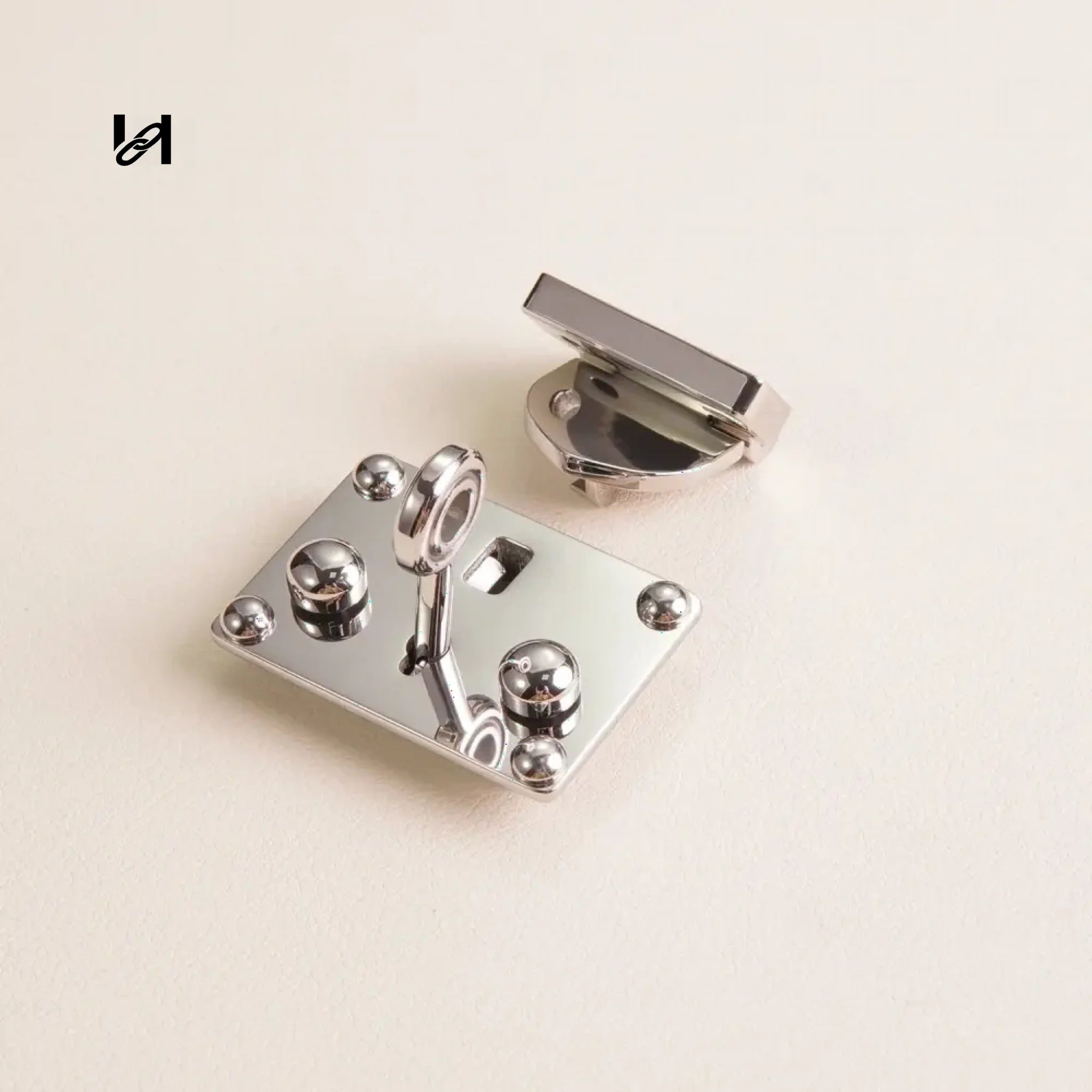 Trunk lock with Key - hardware