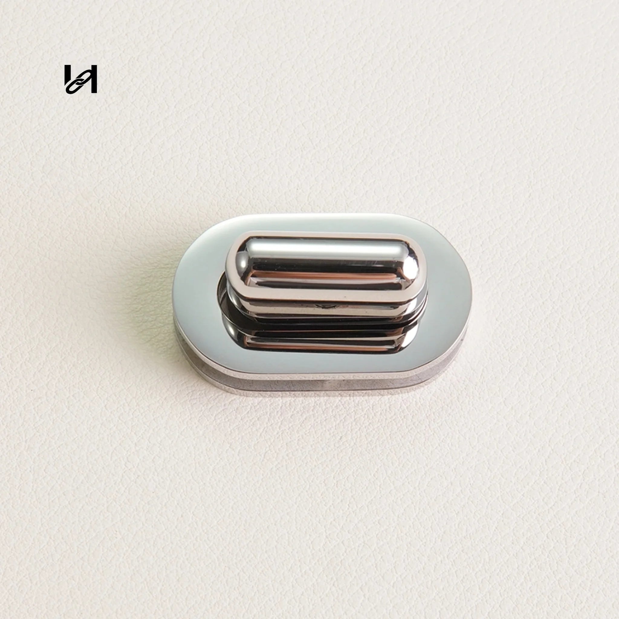 Best-Selling 33×20mm Stainless Steel Rounded Rectangle Turn Locks – Custom Hardware for Bags & Brands - hardware