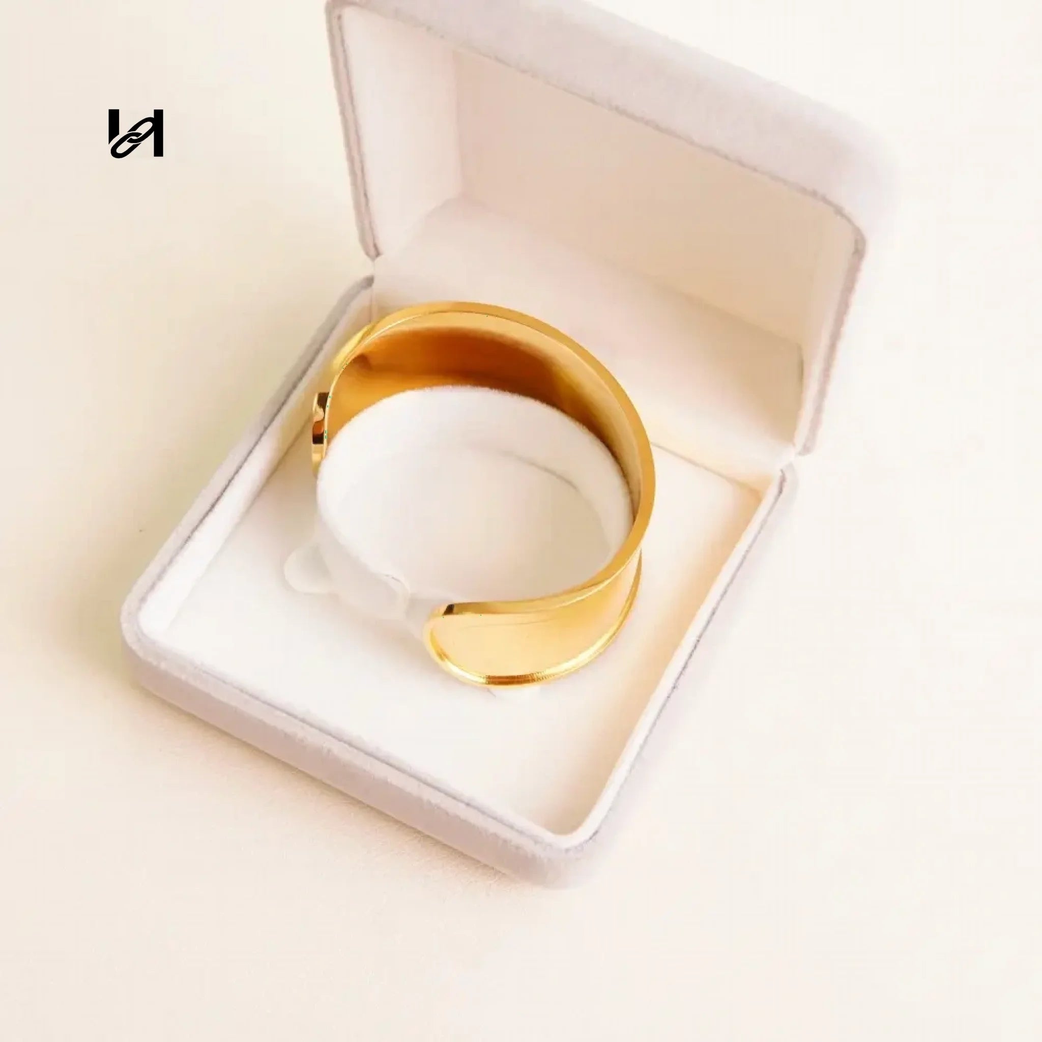 Bracelet Gift Box - hardware
