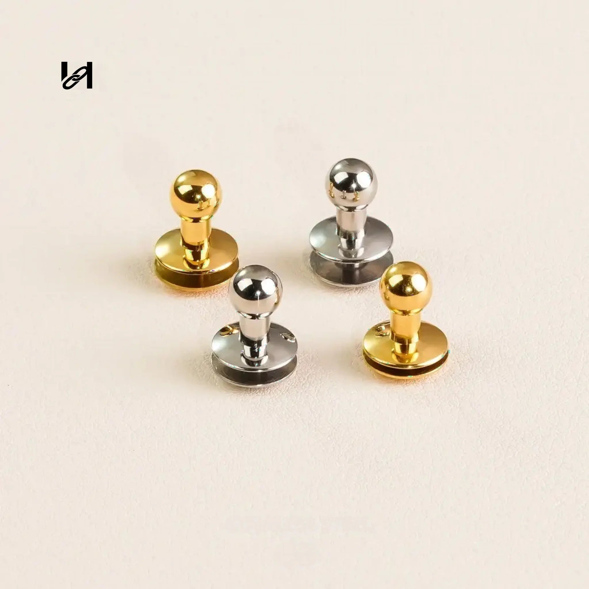 Stainless steel curved screws - hardware