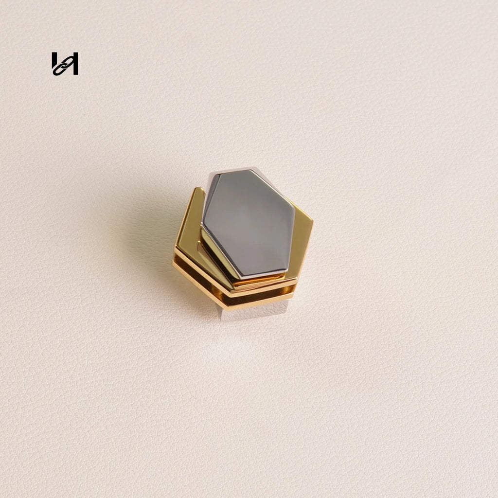 Diamond Hexahedral Lock - hardware