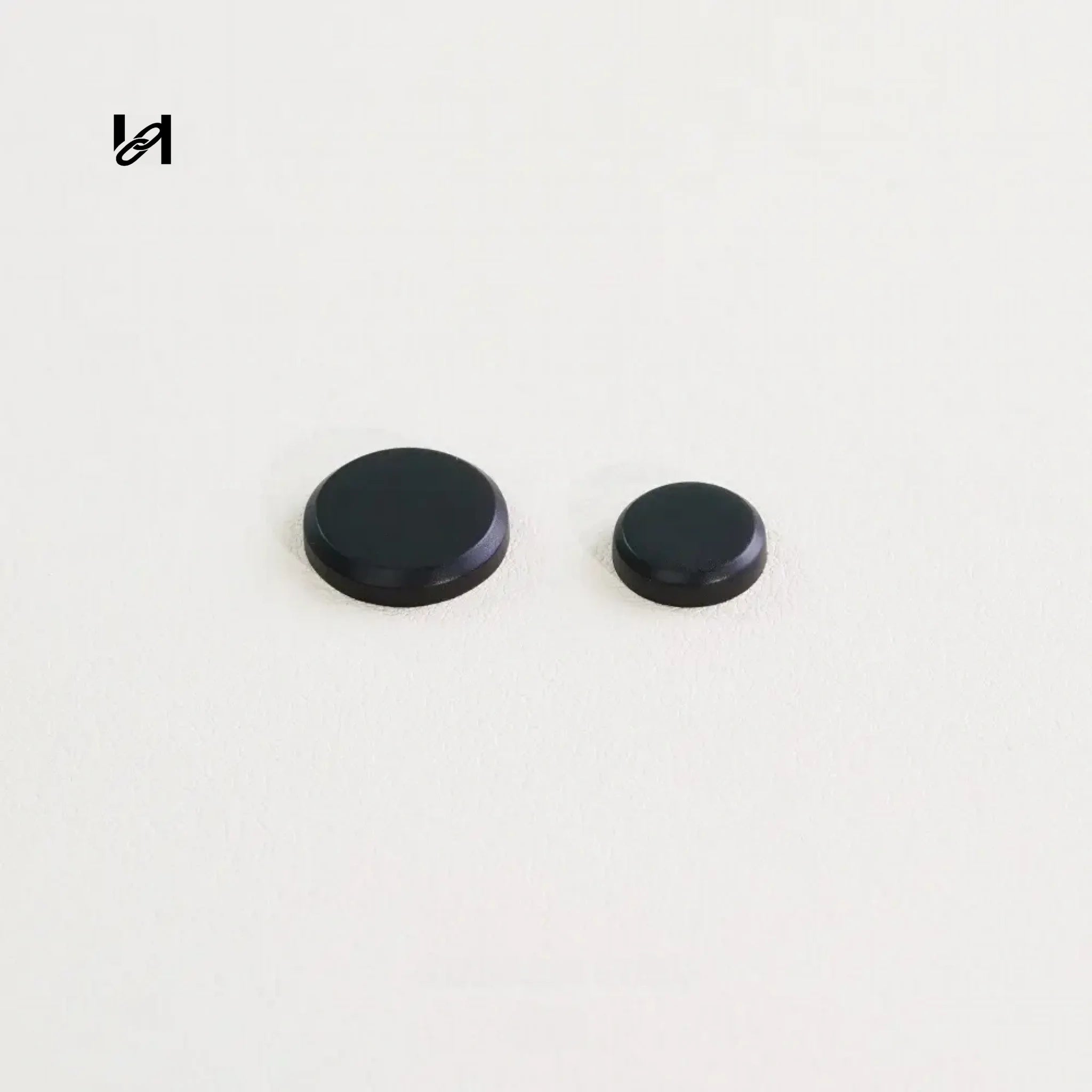 Flat Feet for bags - hardware