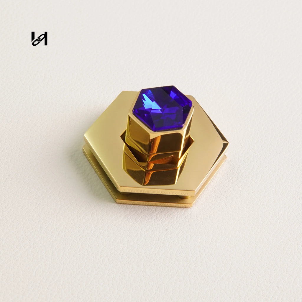 Flat Diamond Turn Lock - Gold / klein blue - hardware