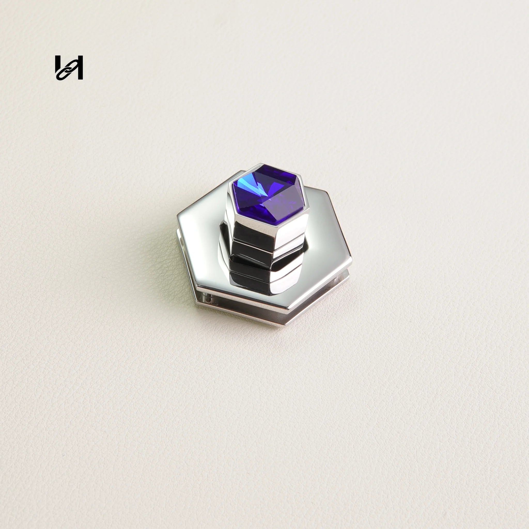 Flat Diamond Turn Lock - Silver / klein blue - hardware