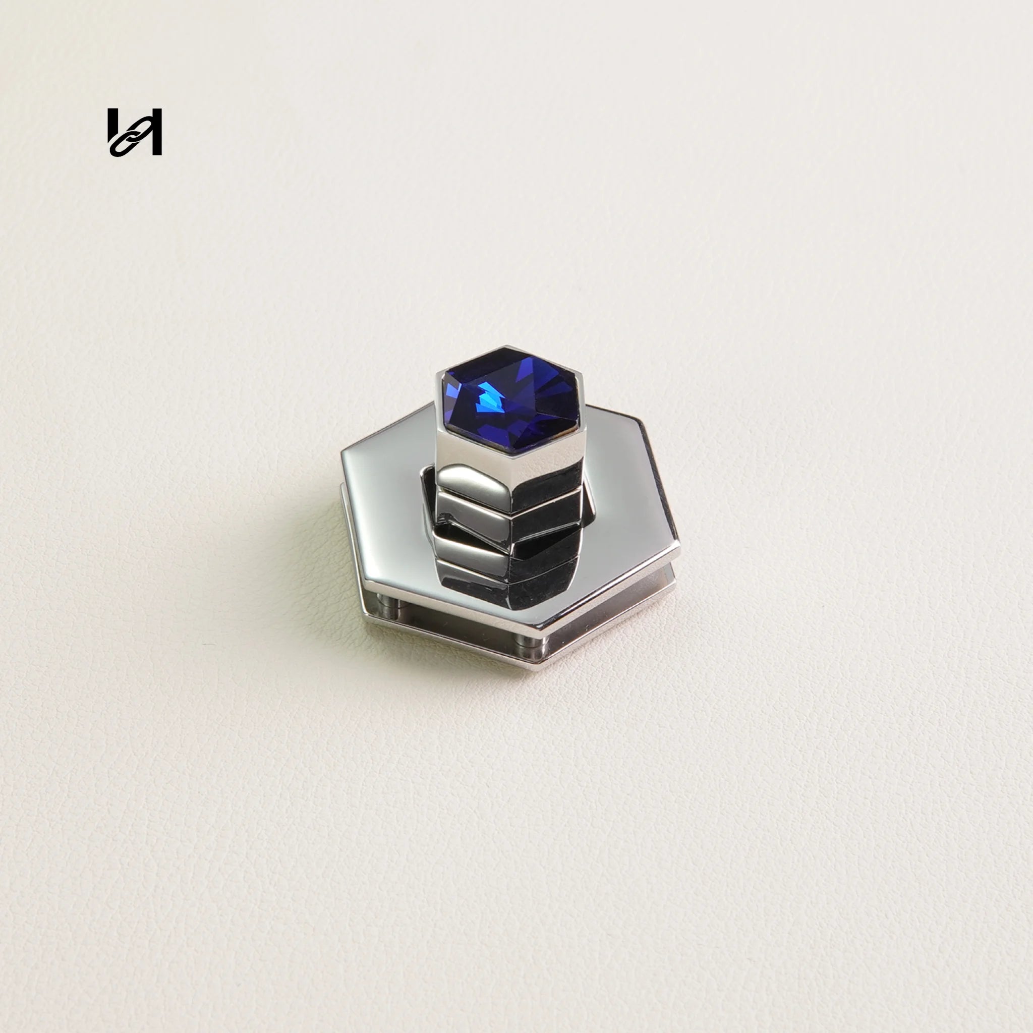 Flat Diamond Turn Lock - Silver / Royal blue - hardware