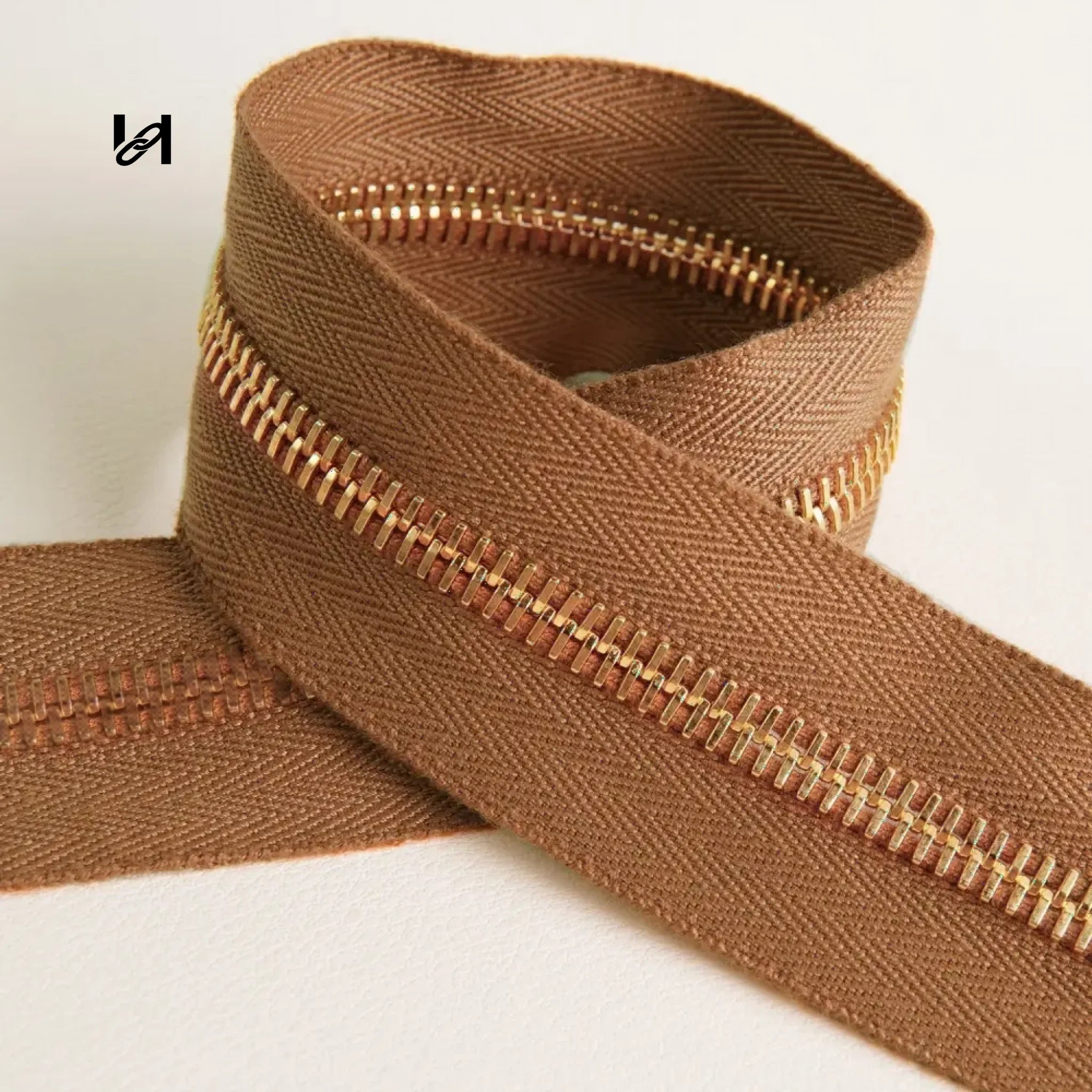 Gold M6 Size Teeth Zipper Tape - Golden Brown and Gold/92cm - hardware