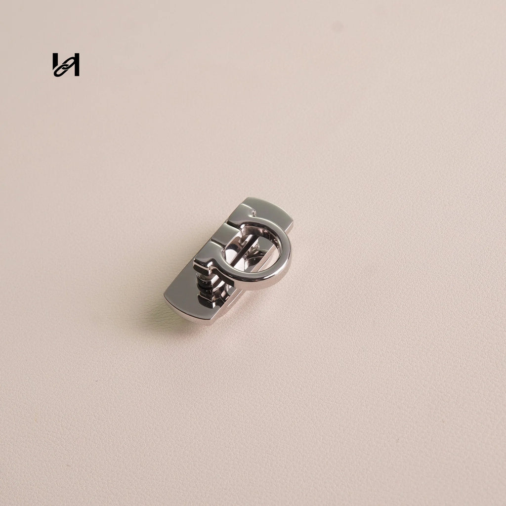 Horse Shoe Lock - Silver - hardware