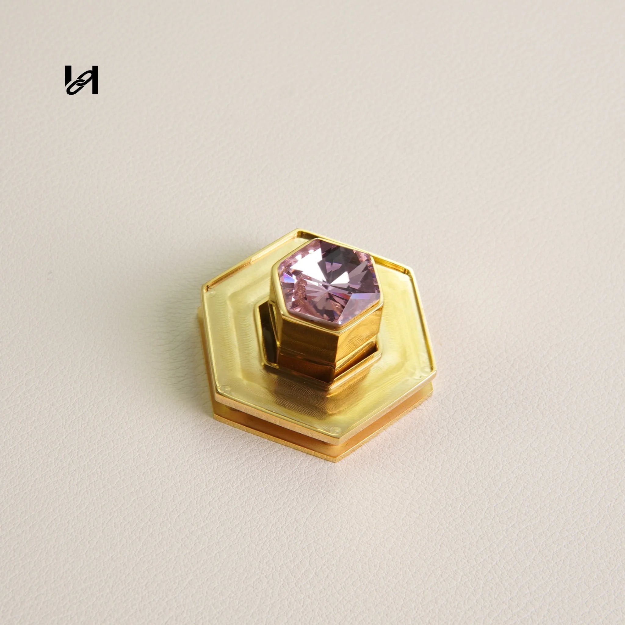 Insert Leather Diamond Turn Lock - hardware
