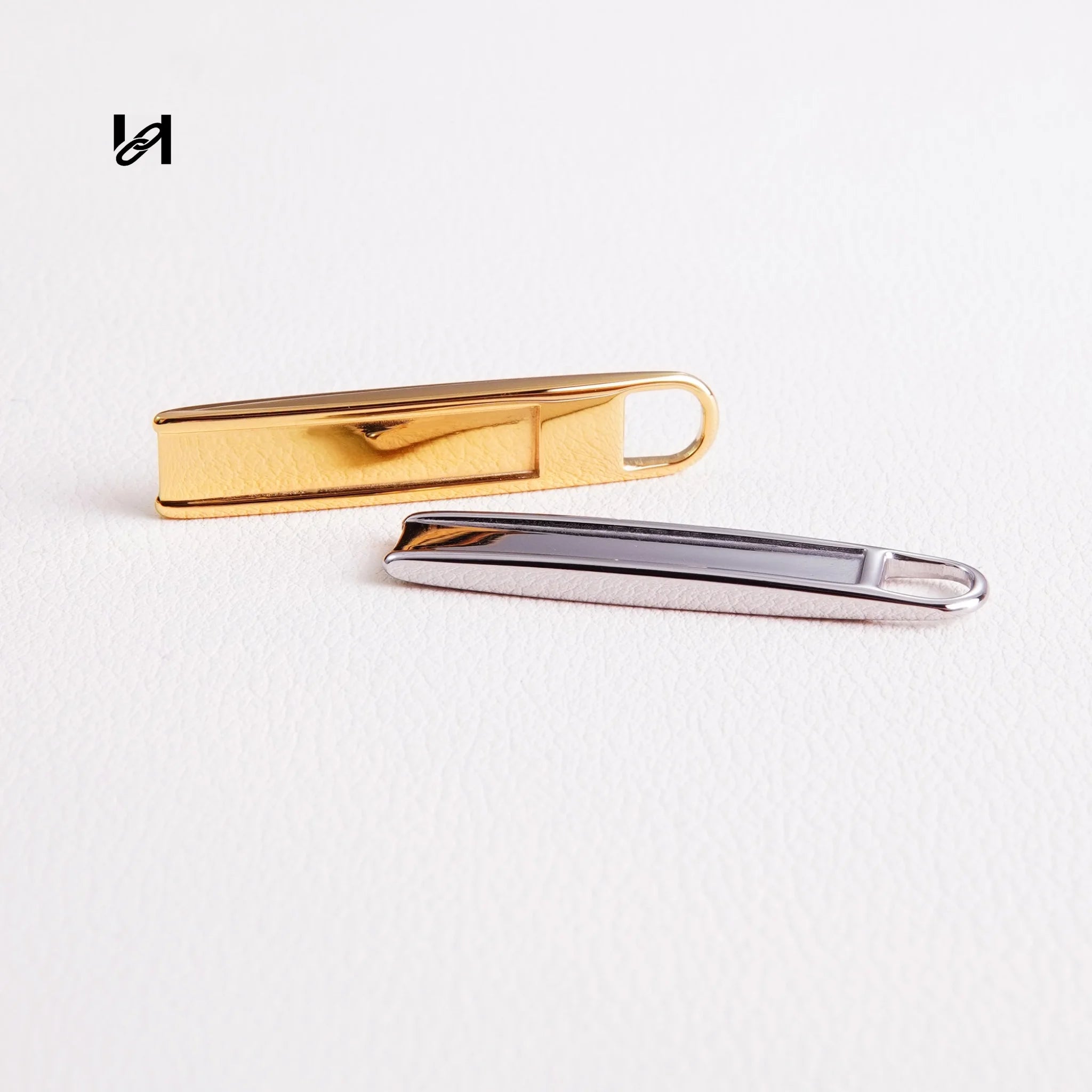 insert-leather zip puller - hardware