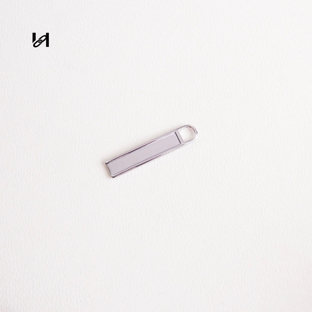 insert-leather zip puller - silver - hardware