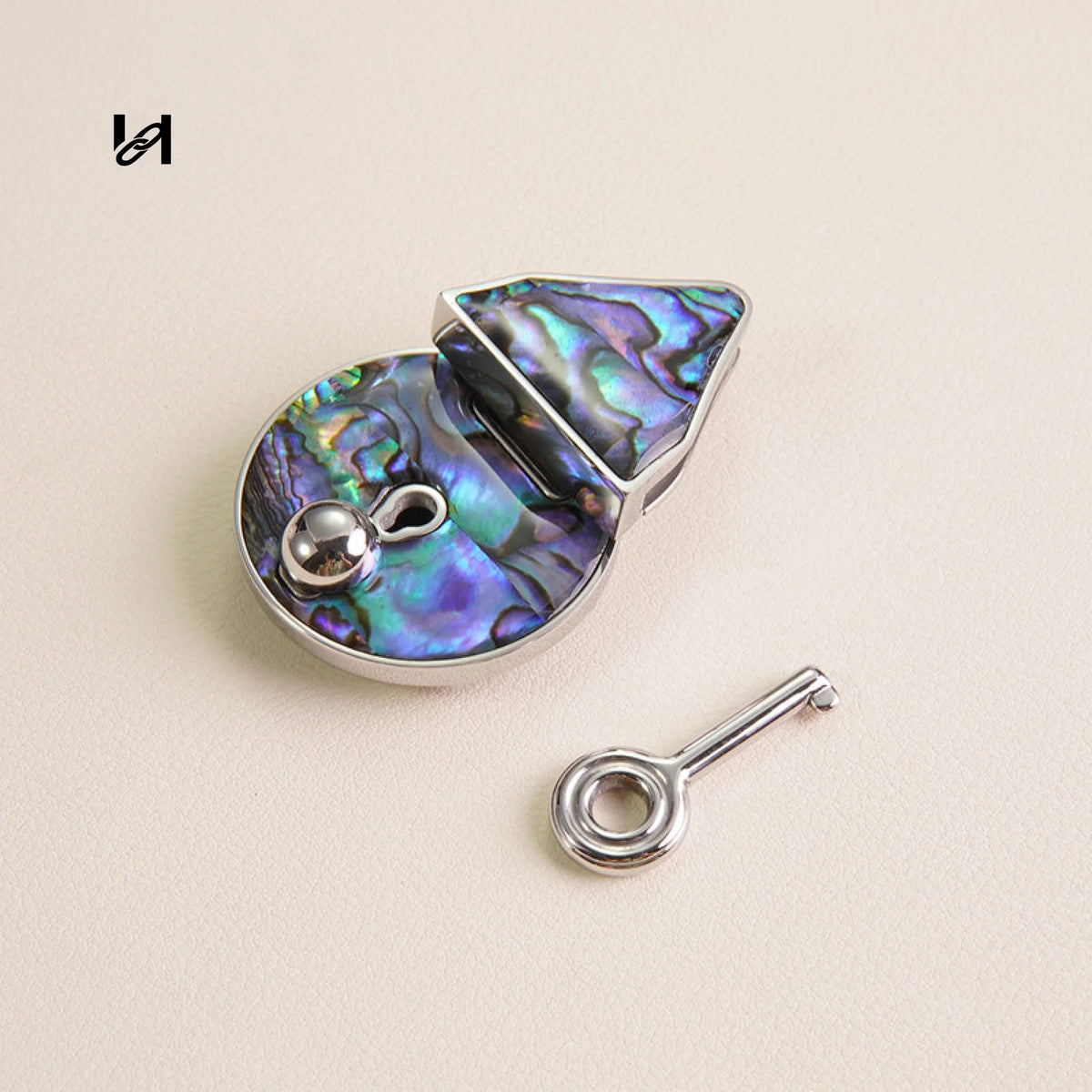 Large Abalone Shell Lock - Silver / Blue - hardware