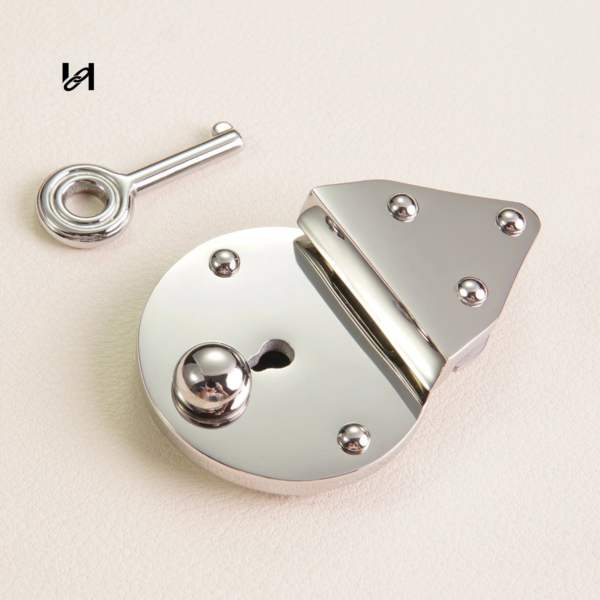 Large Round key lock - hardware
