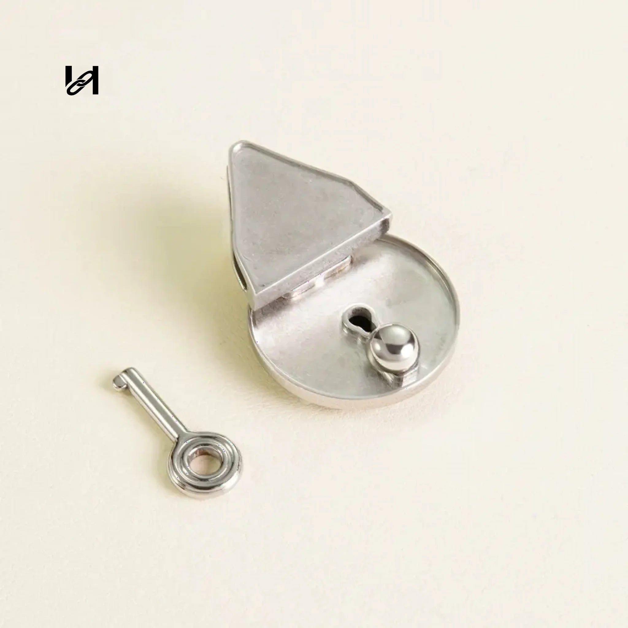 Large Round key lock - Insert leather / Silver - hardware