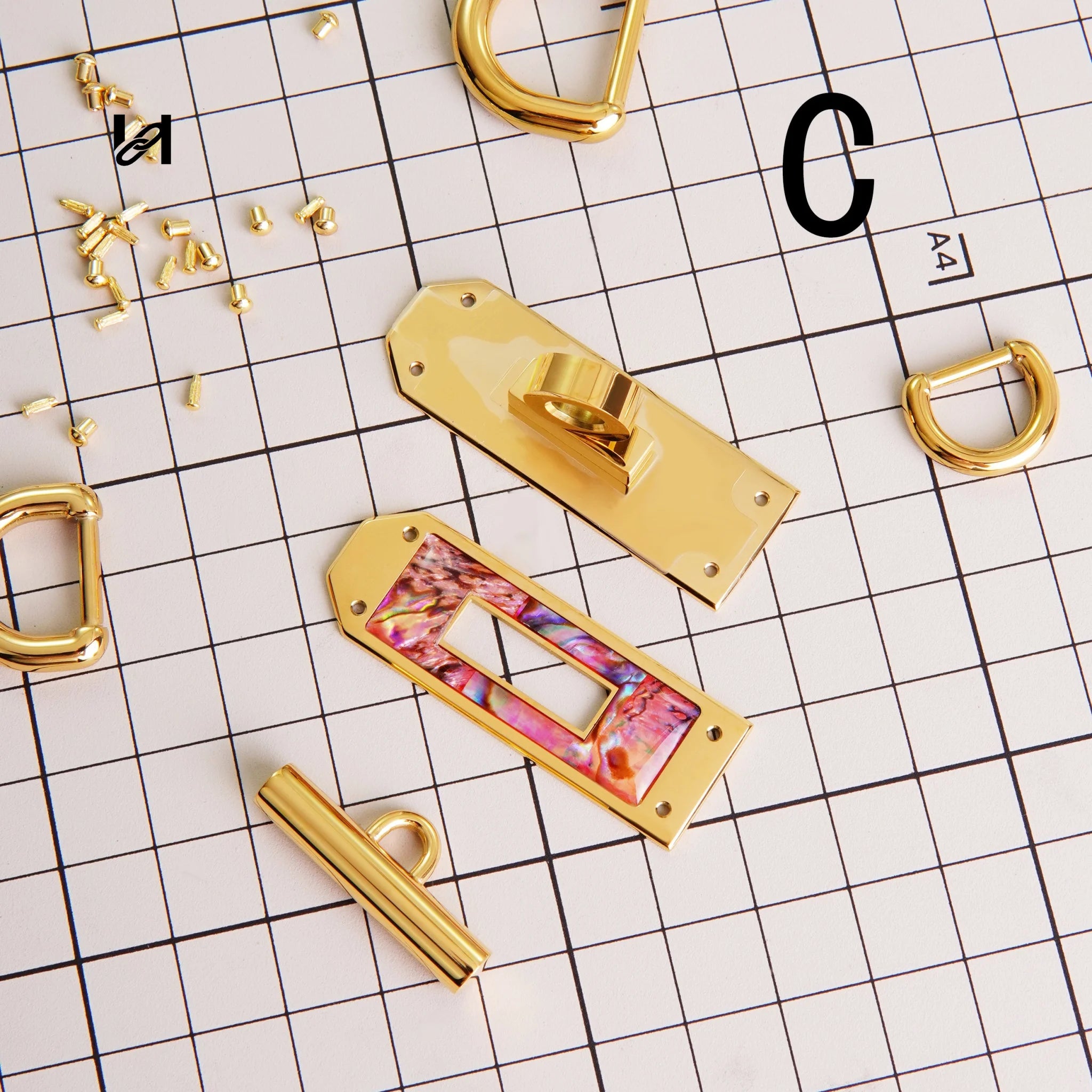 Shell Twist Lock and Collar Clasp - gold -C - hardware
