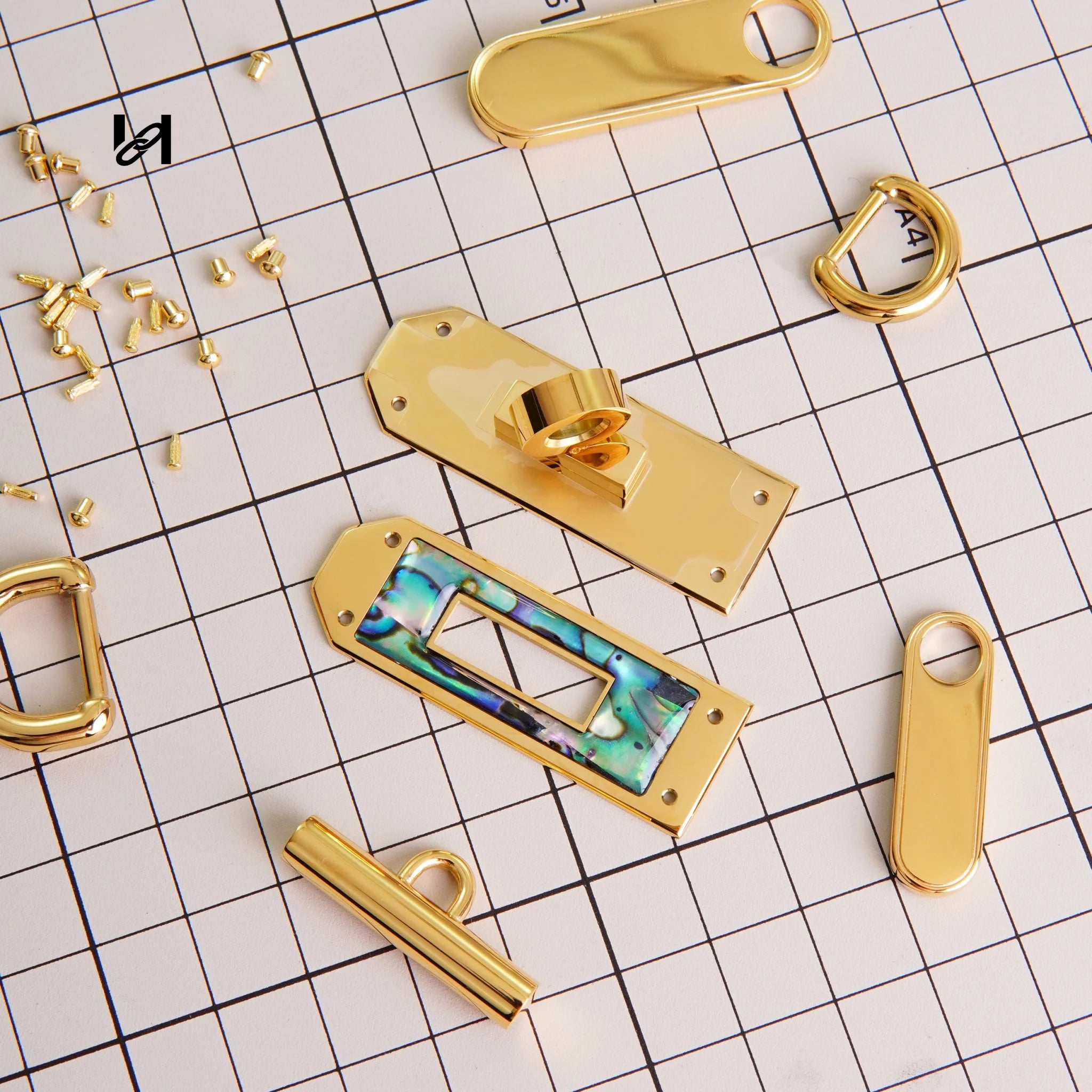 Shell Twist Lock and Collar Clasp - hardware