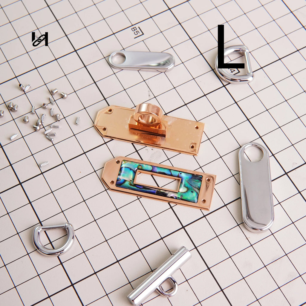 Shell Twist Lock and Collar Clasp - Rose gold -L - hardware