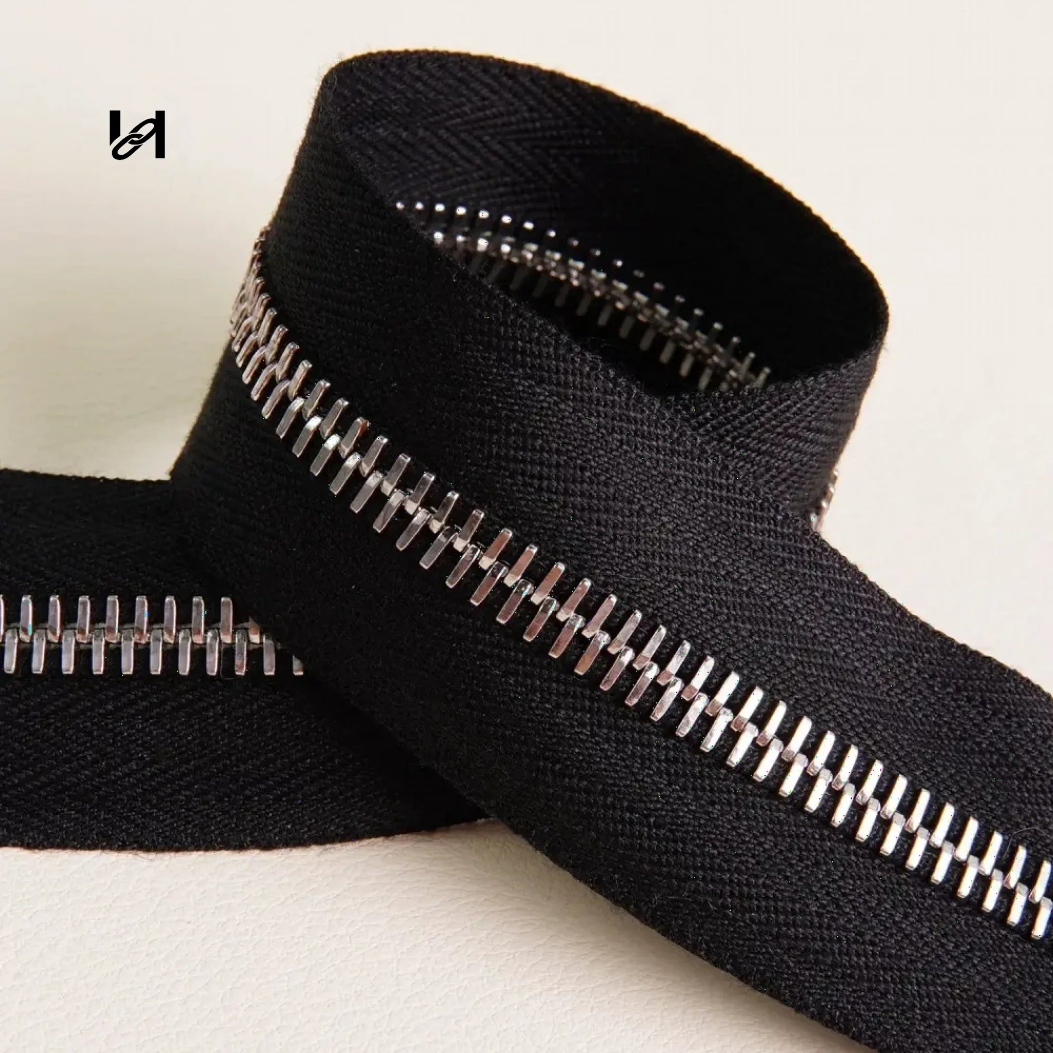 Silver M6 Size Teeth Zipper Tape - Black and Silver /92cm - hardware