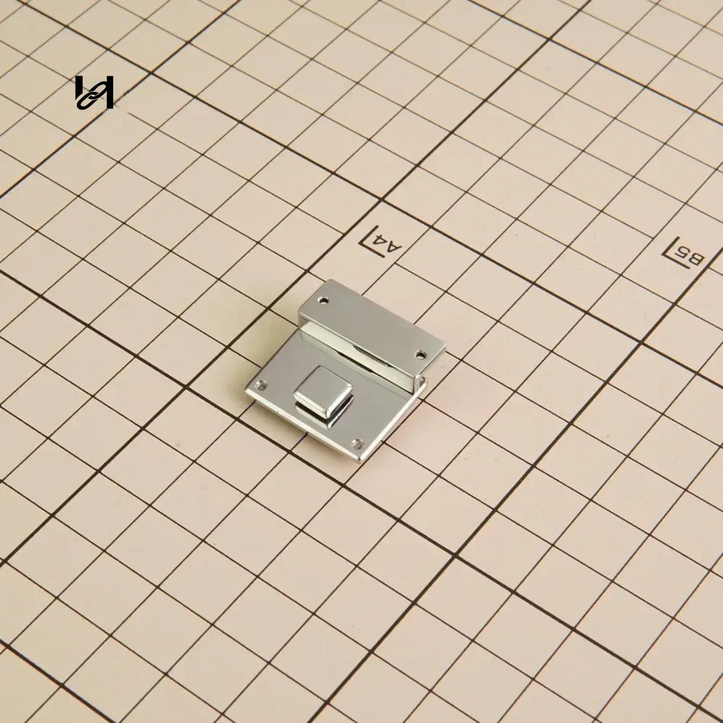 Small-size Square Lock - Silver