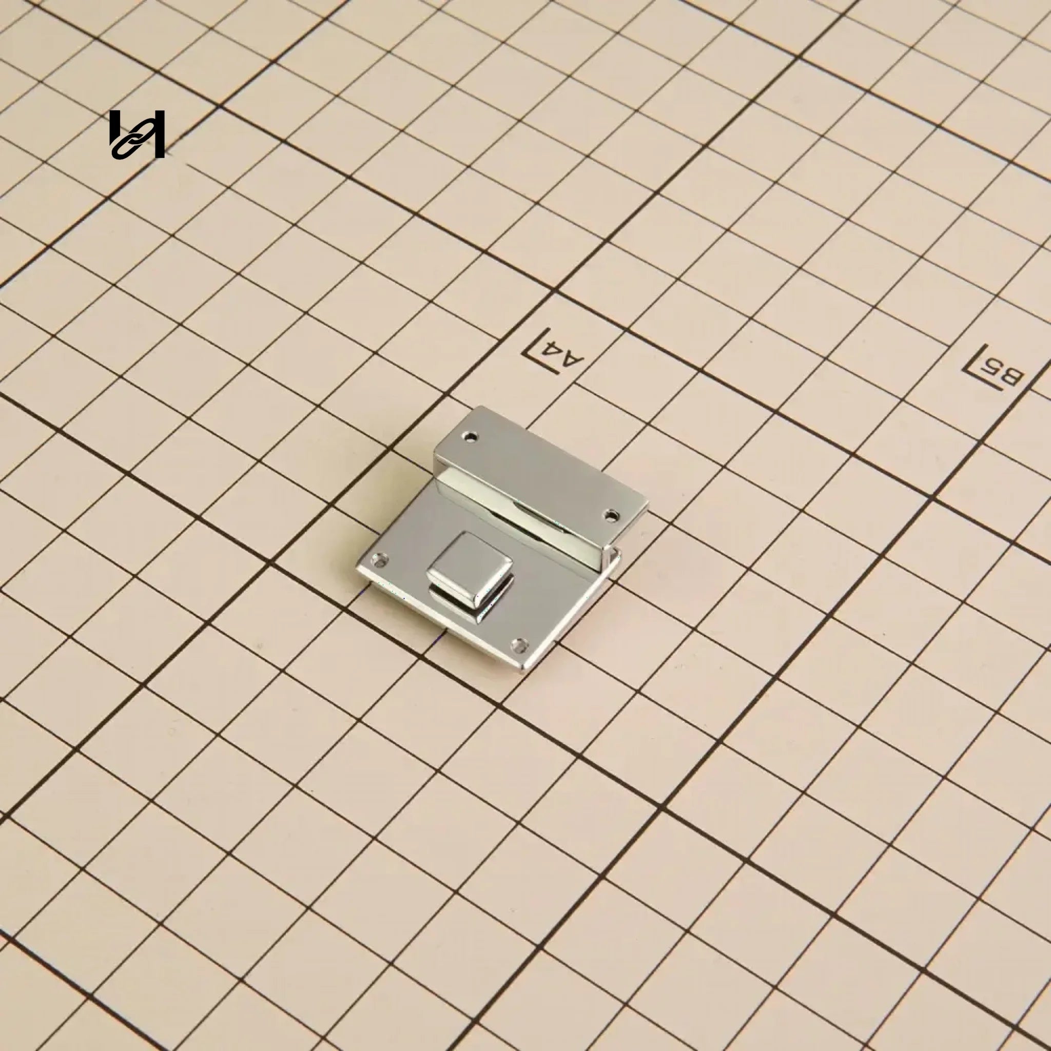 Small-size Square Lock - Silver