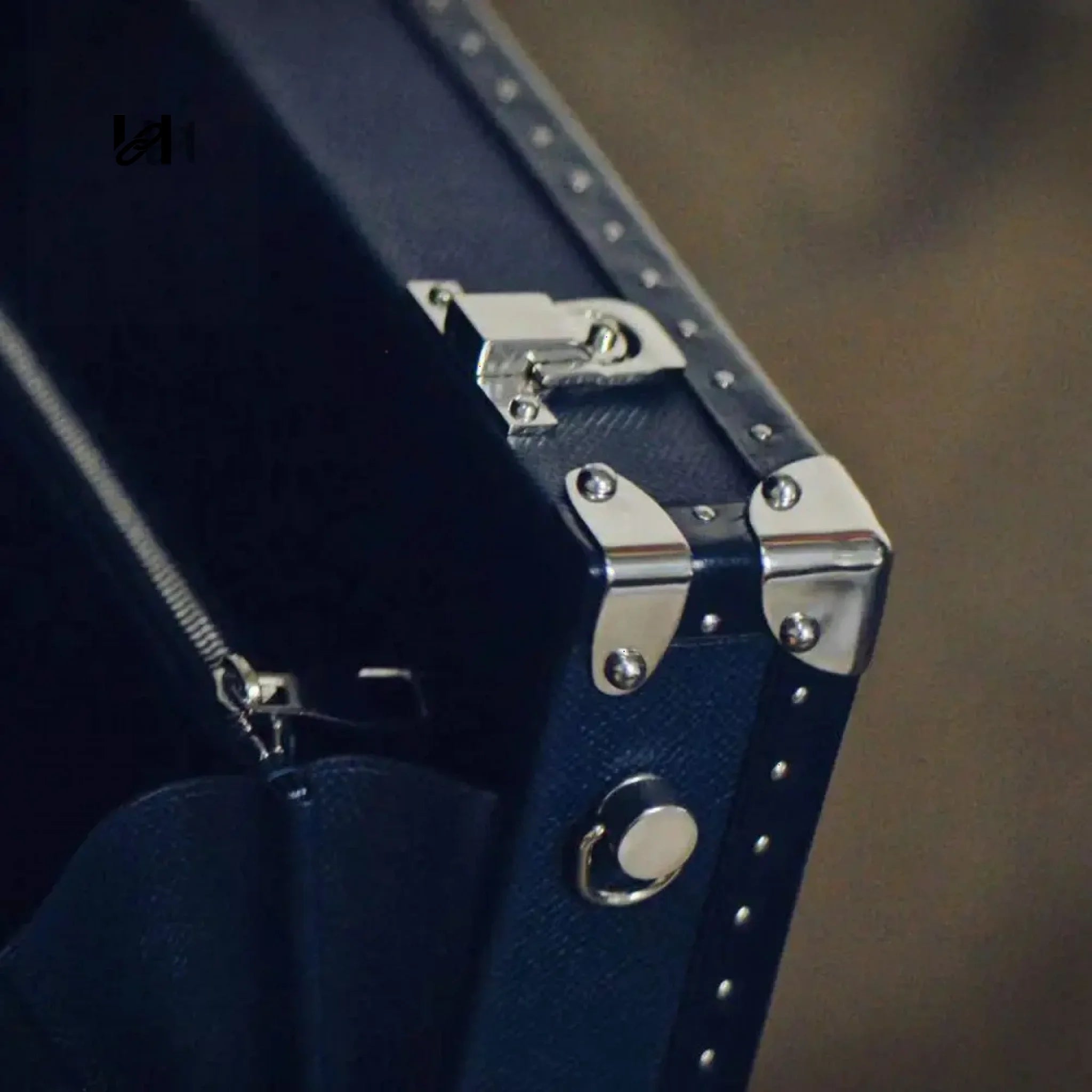 Angle Clasp - hardware