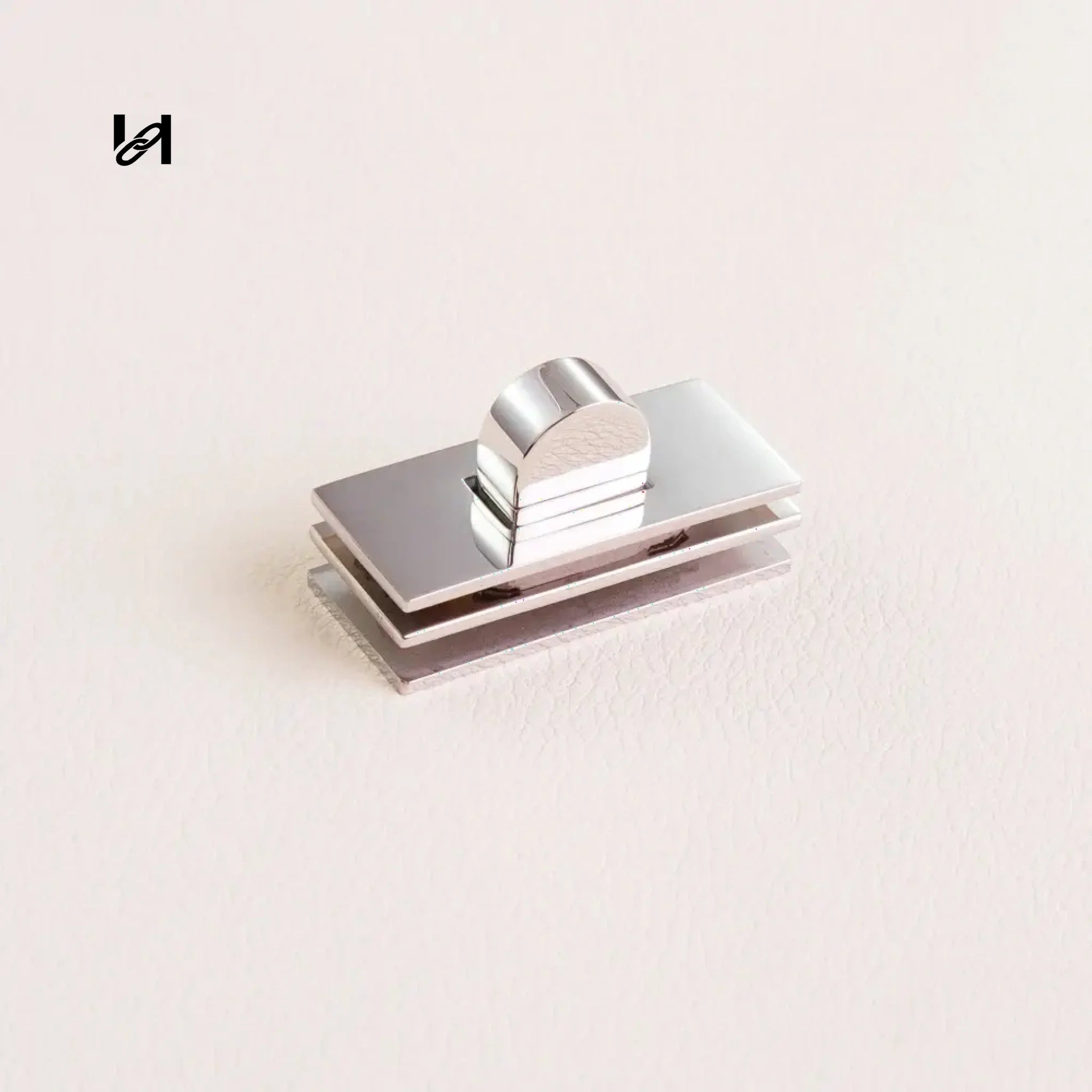 Tote Bag Twist Lock Small-size - Silver - hardware