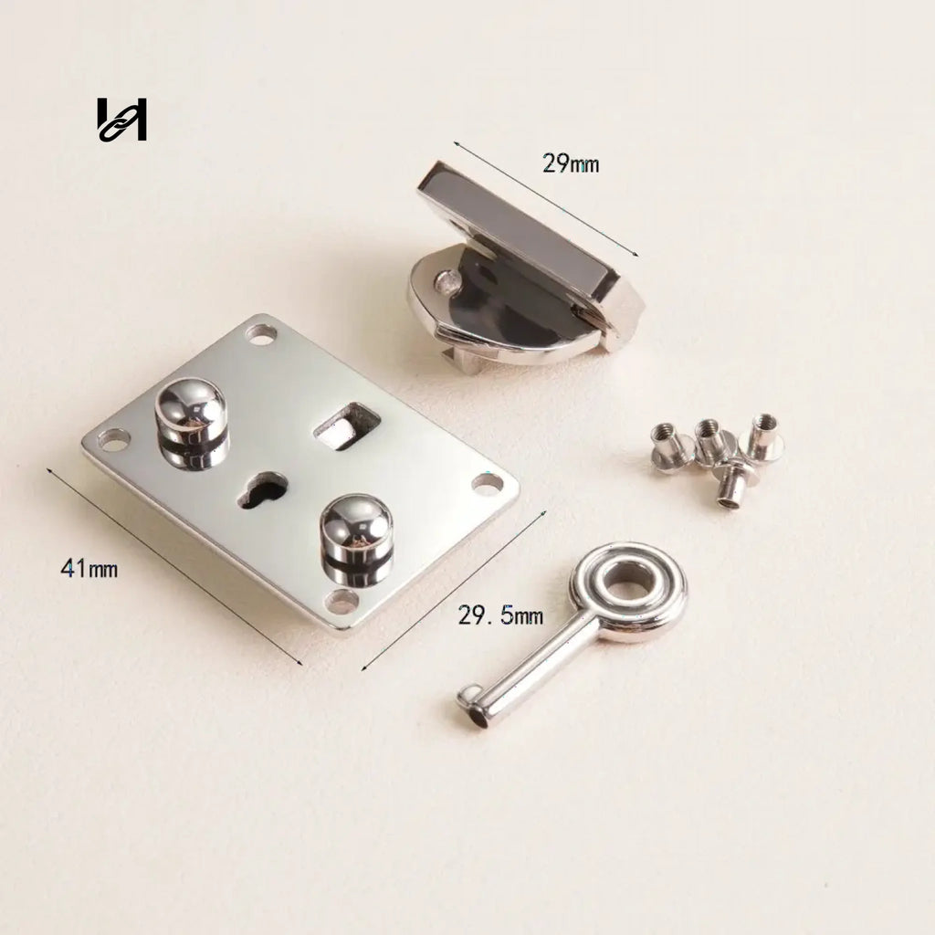 Trunk lock with Key - hardware