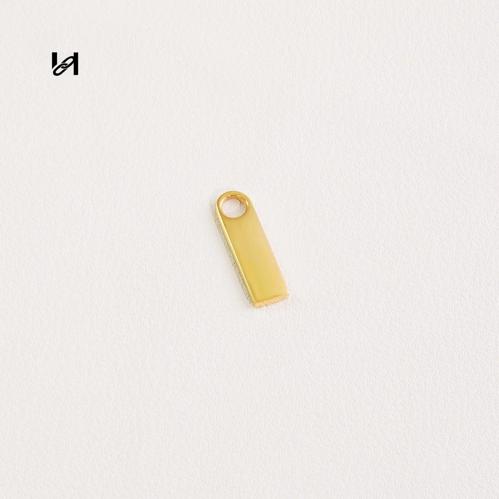 Zipper Puller #3 - gold - hardware