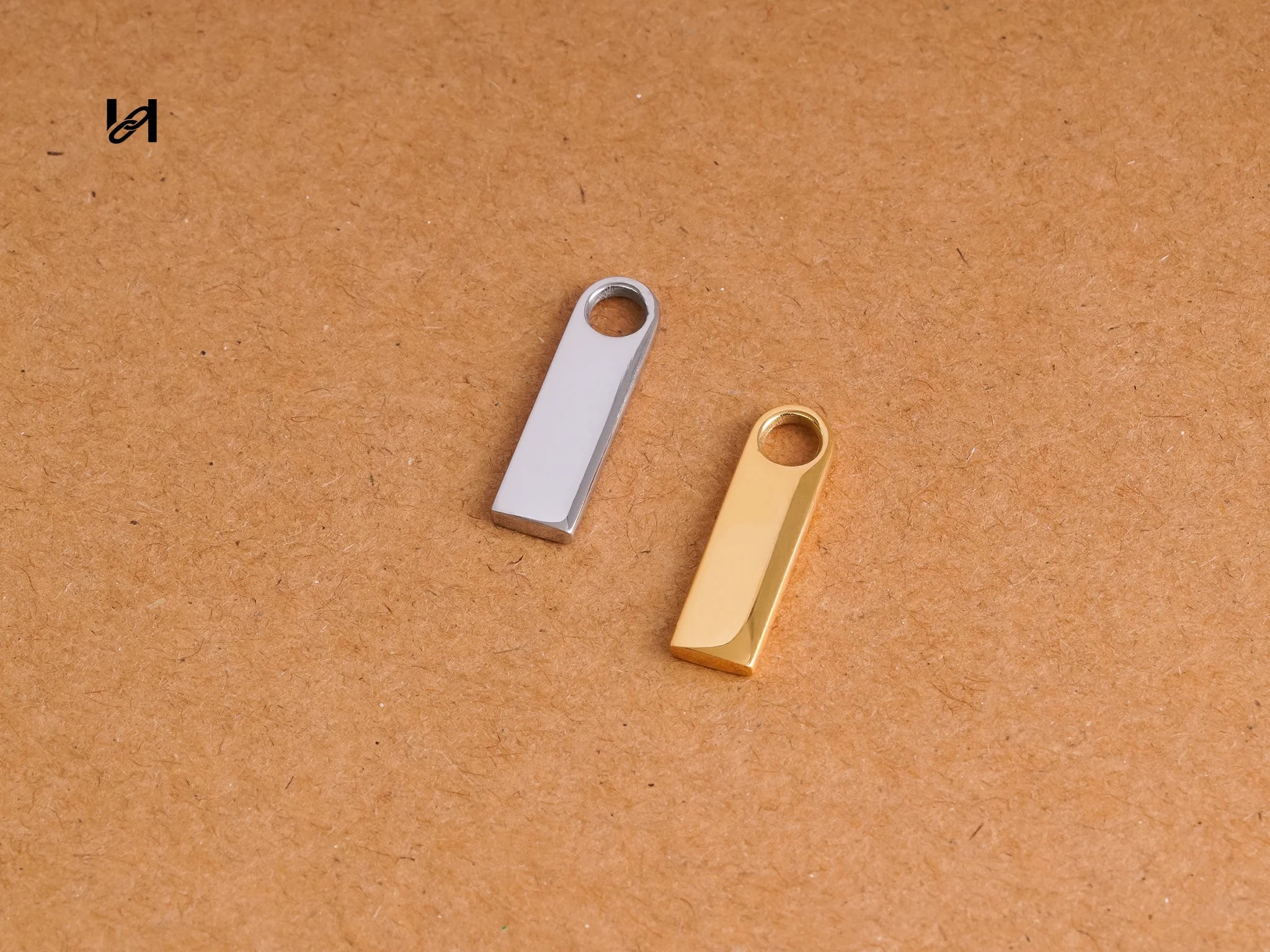 Zipper Puller #3 - hardware