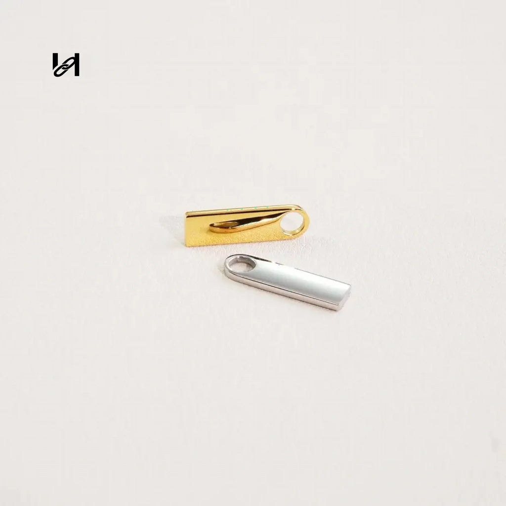 Zipper Puller #3 - hardware